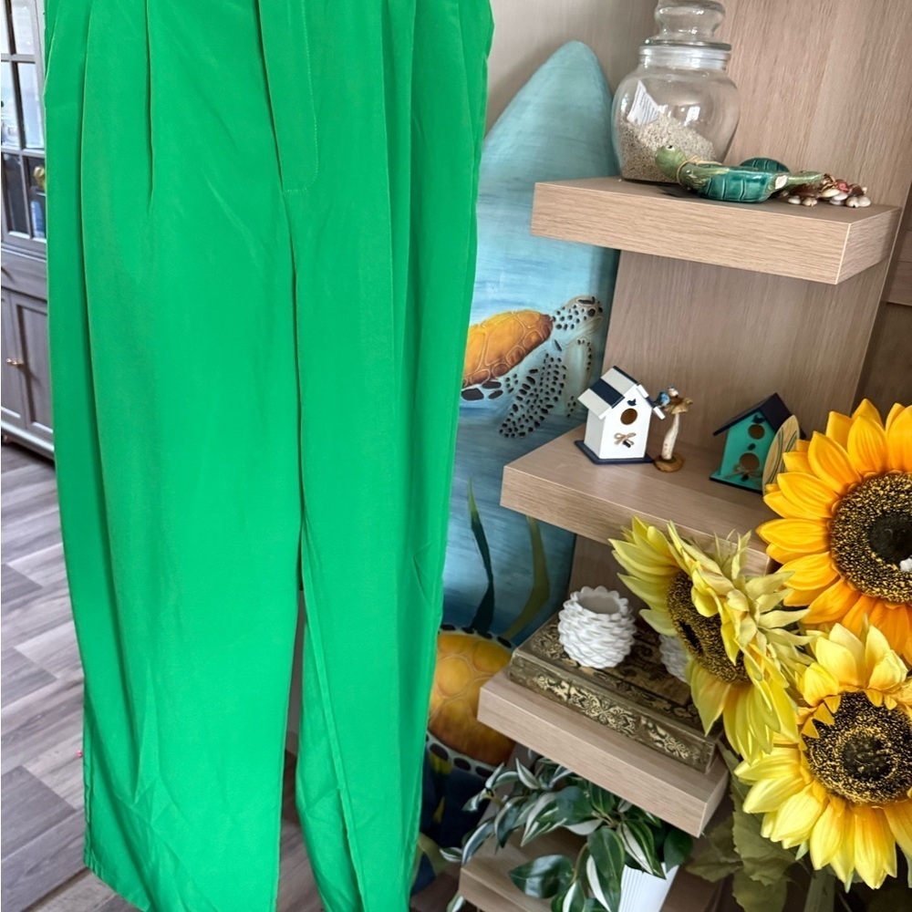 SHEIN Vibrant Green Shirt - Picture 4 of 4